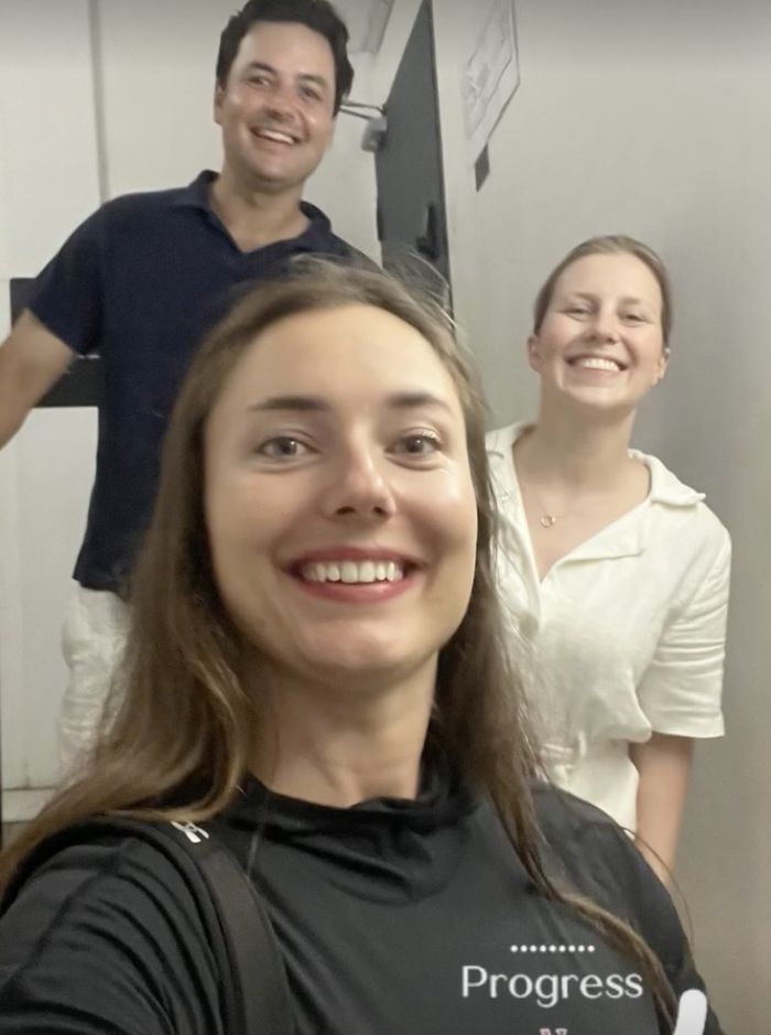 Aleksandra with a couple after their lesson